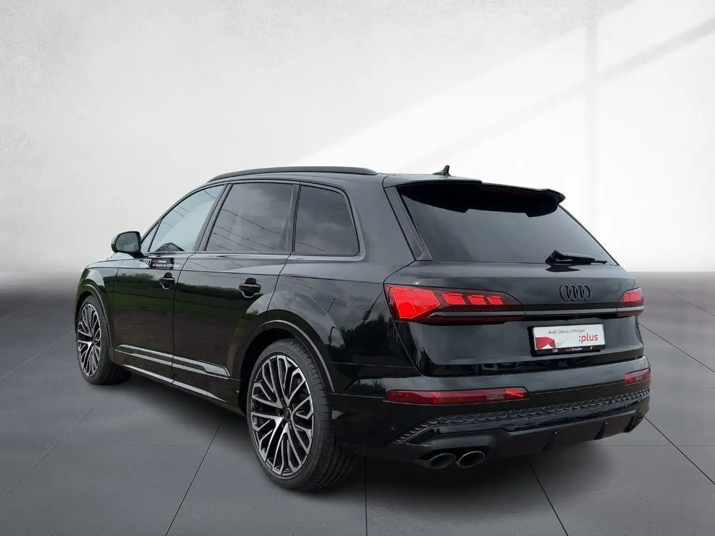 Audi SQ7 SUV TFSI 373(507) kW(PS) tiptronic UPE 155.7 Schwarz - 2