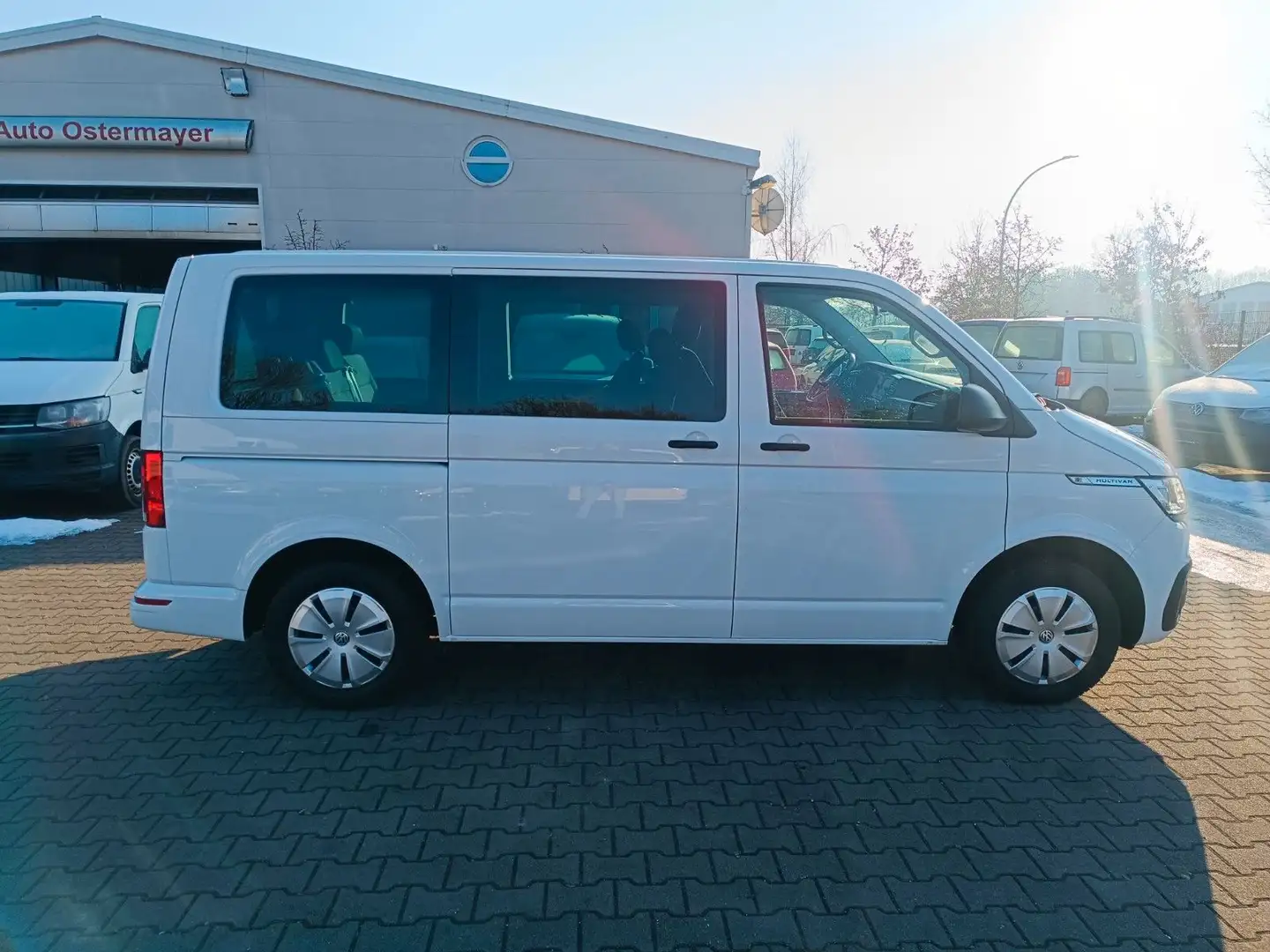 Volkswagen T6 Multivan T6.1 Multivan 2,0 TDI Trendline Weiß - 1