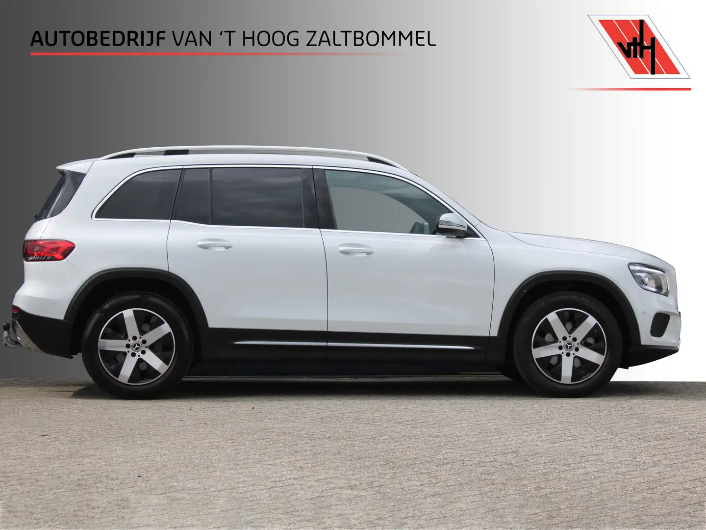 Mercedes-Benz GLB 200 AUT7 Business Solution 7-PER LEDER TREKHAAK WIDESC Wit - 1