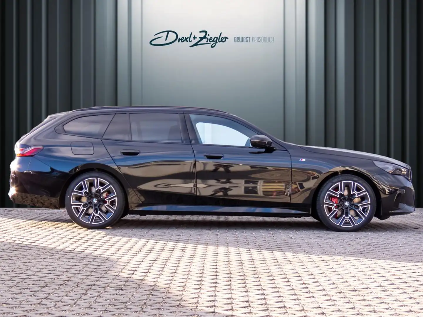 BMW 540 d xDrive Touring M-Sport PRO 20" ACC PANO B&W Nero - 2