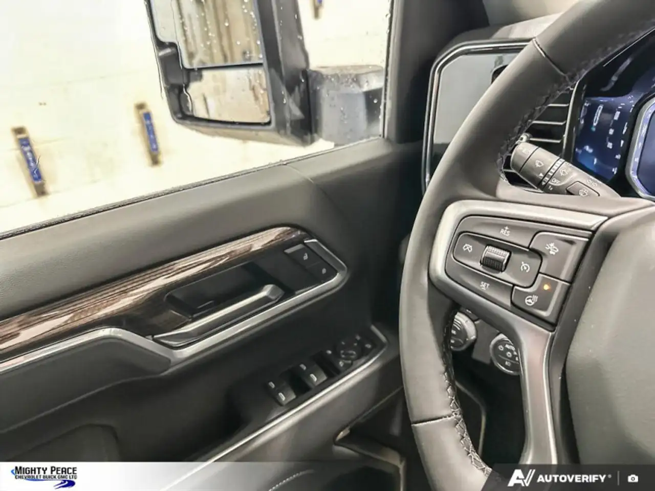 Chevrolet Silverado 3500 снимка Chevrolet Silverado 3500