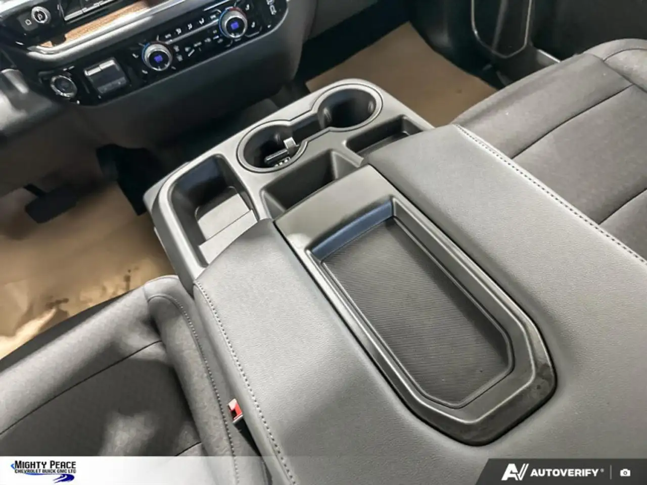 Chevrolet Silverado 3500 снимка Chevrolet Silverado 3500