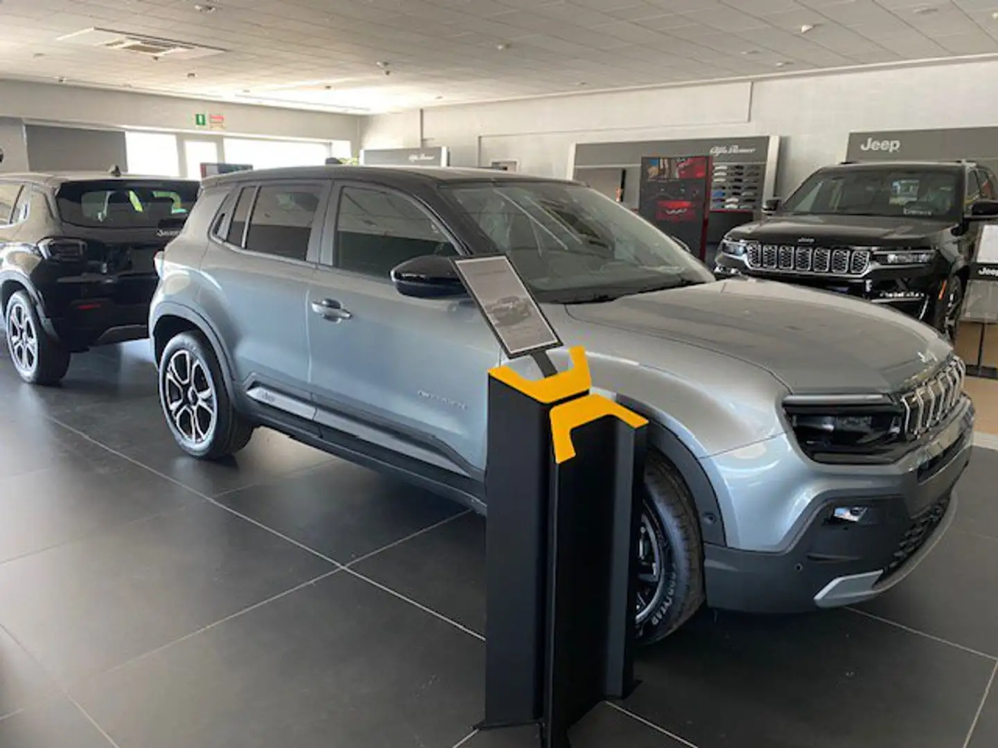 Jeep Avenger 1.2 Turbo Summit - 1