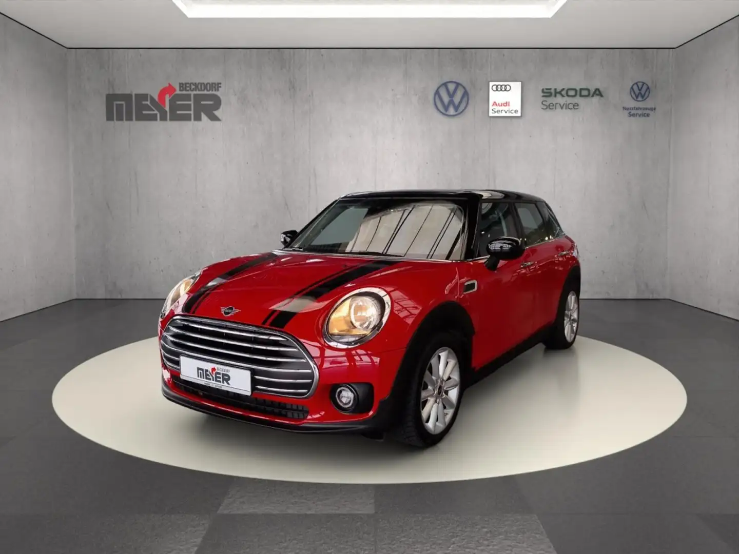 MINI Cooper Clubman 1.5 Klima Navi Einparkhilfe Panoramadach Rot - 1