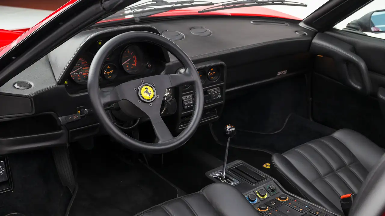 Ferrari 328 GTS, foto 8