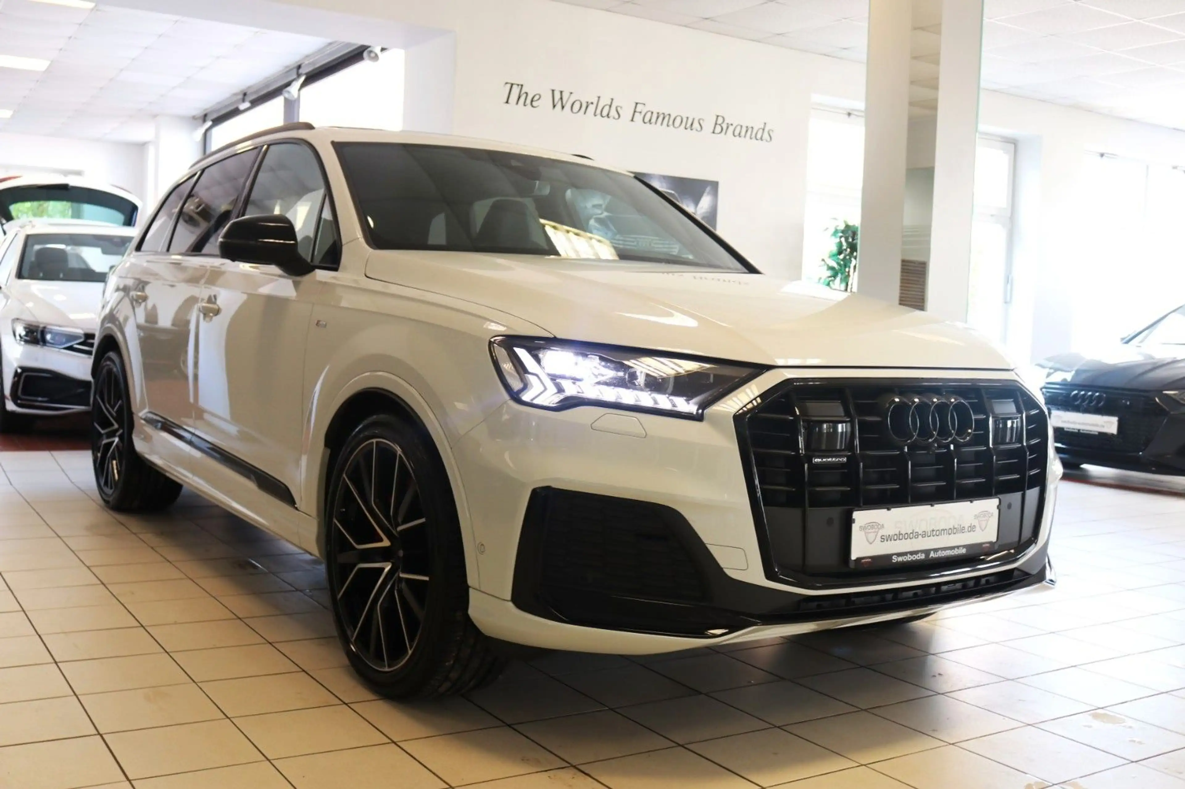 Audi Q7 S-Line competition plus Laser Pano 7-Sitzer — photo 12