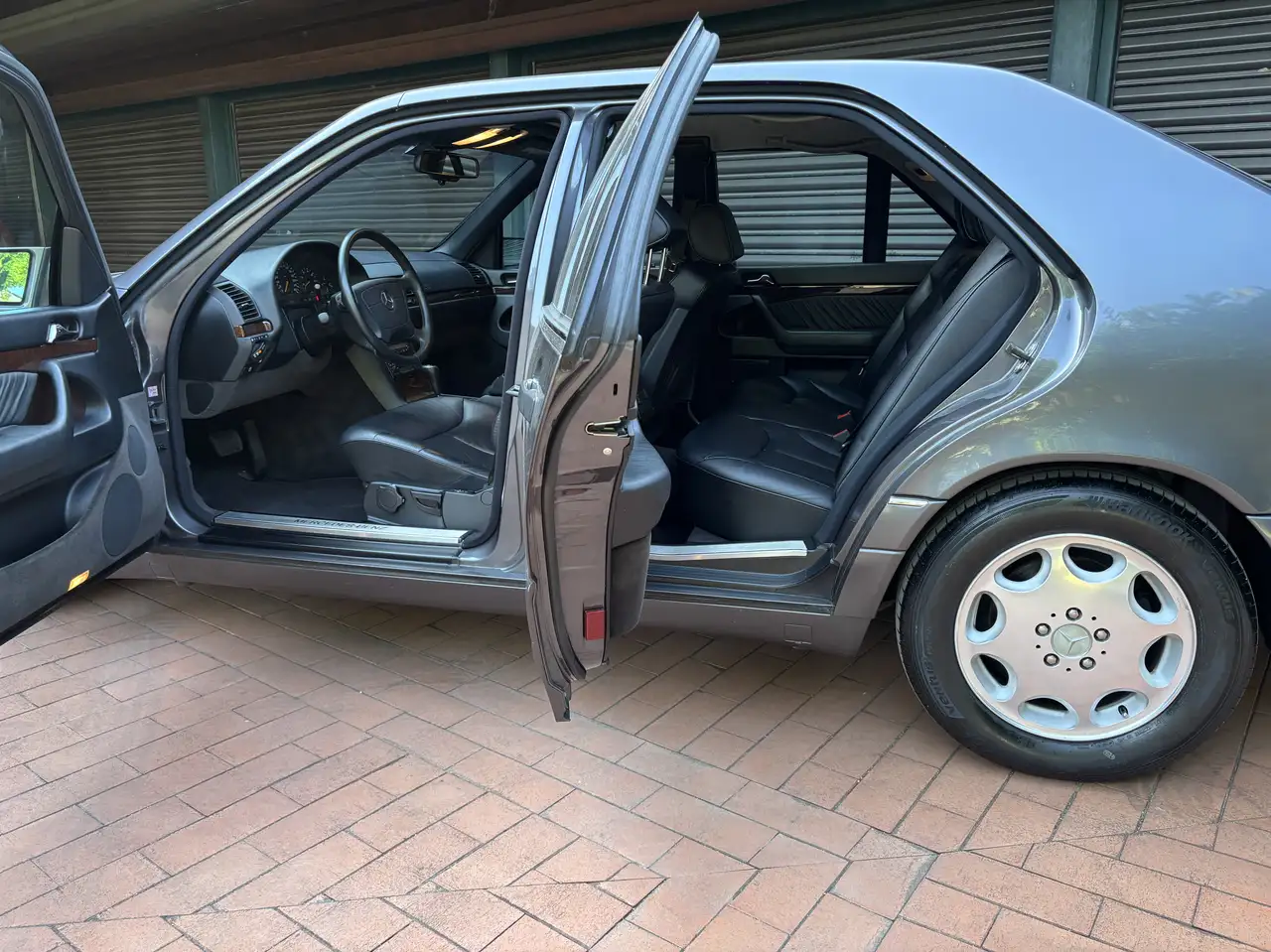 Mercedes-Benz S 320, foto 4