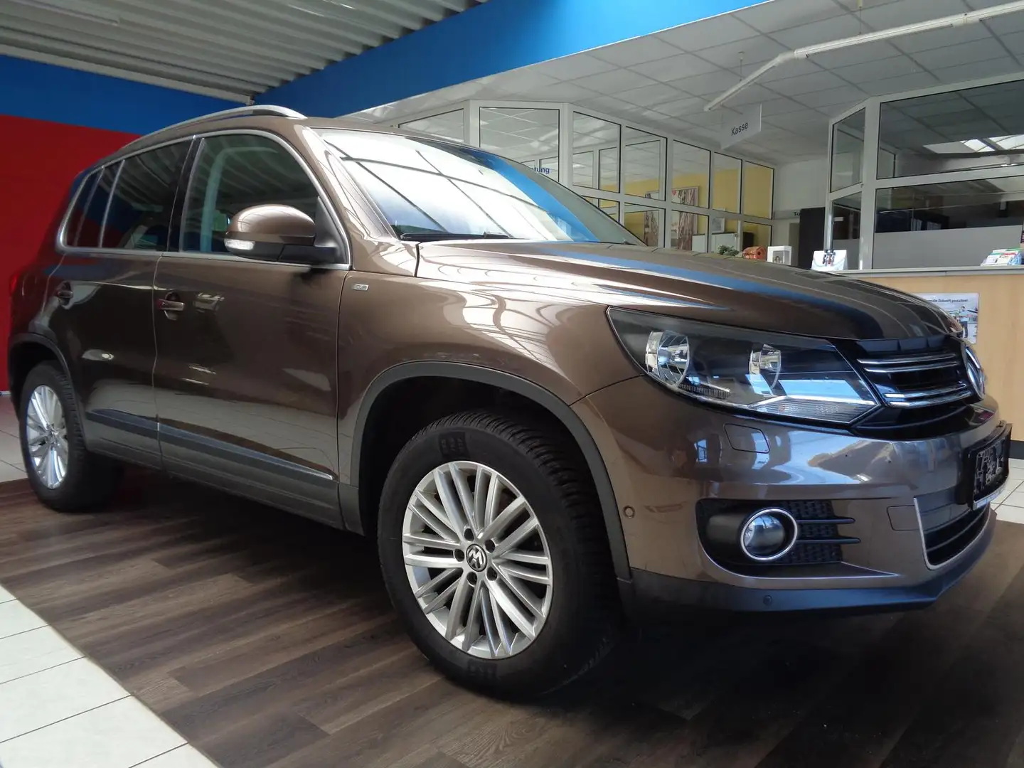 Volkswagen Tiguan Cup Sport & Style 4Motion.DSG.NAV.AHK Brun - 1