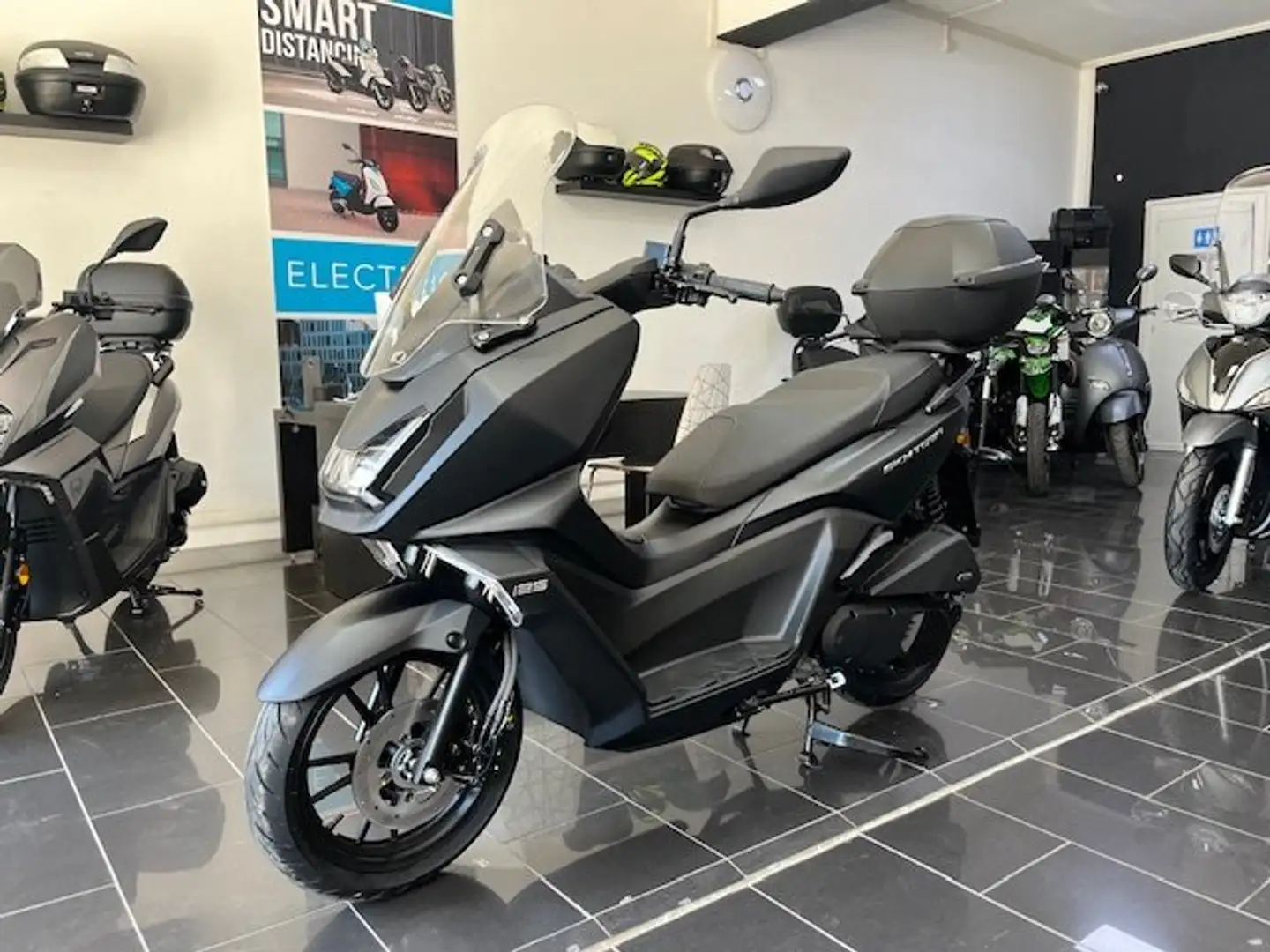 Kymco kymco skytown 125 Grigio - 1