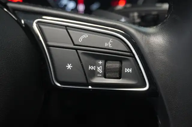 Audi A4 view 13
