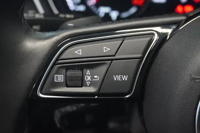 Audi A4 view 12