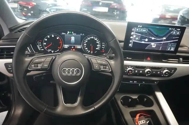 Audi A4 view 11