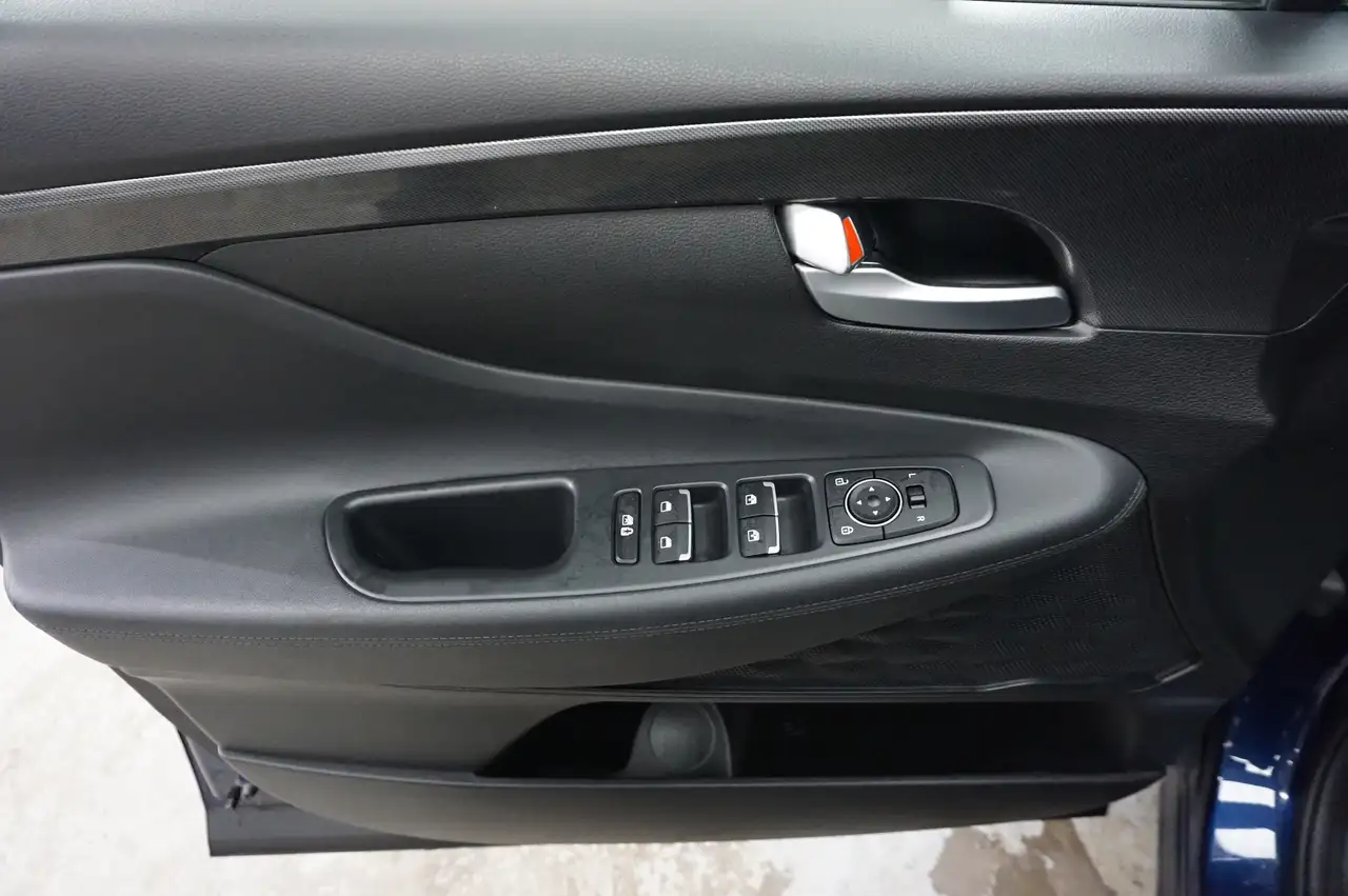 Hyundai SANTA FE снимка Hyundai SANTA FE