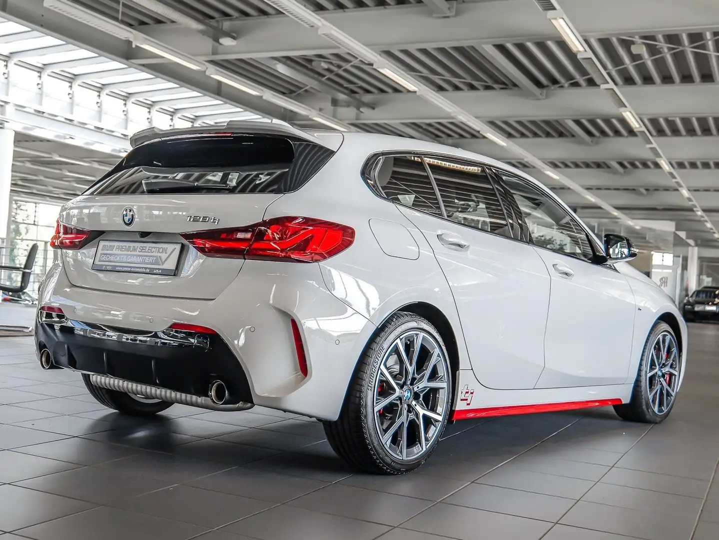 BMW 128 ti HATCH HUD PANO ACC RFK NAVI LED PDC V+H Weiß - 2