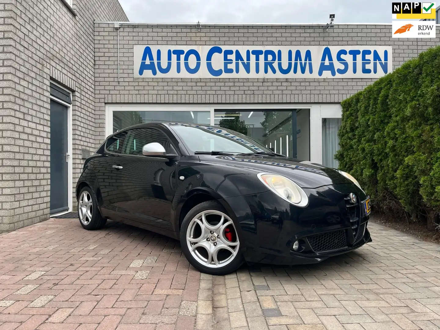 Alfa Romeo MiTo 1.4 Progression Zwart - 1
