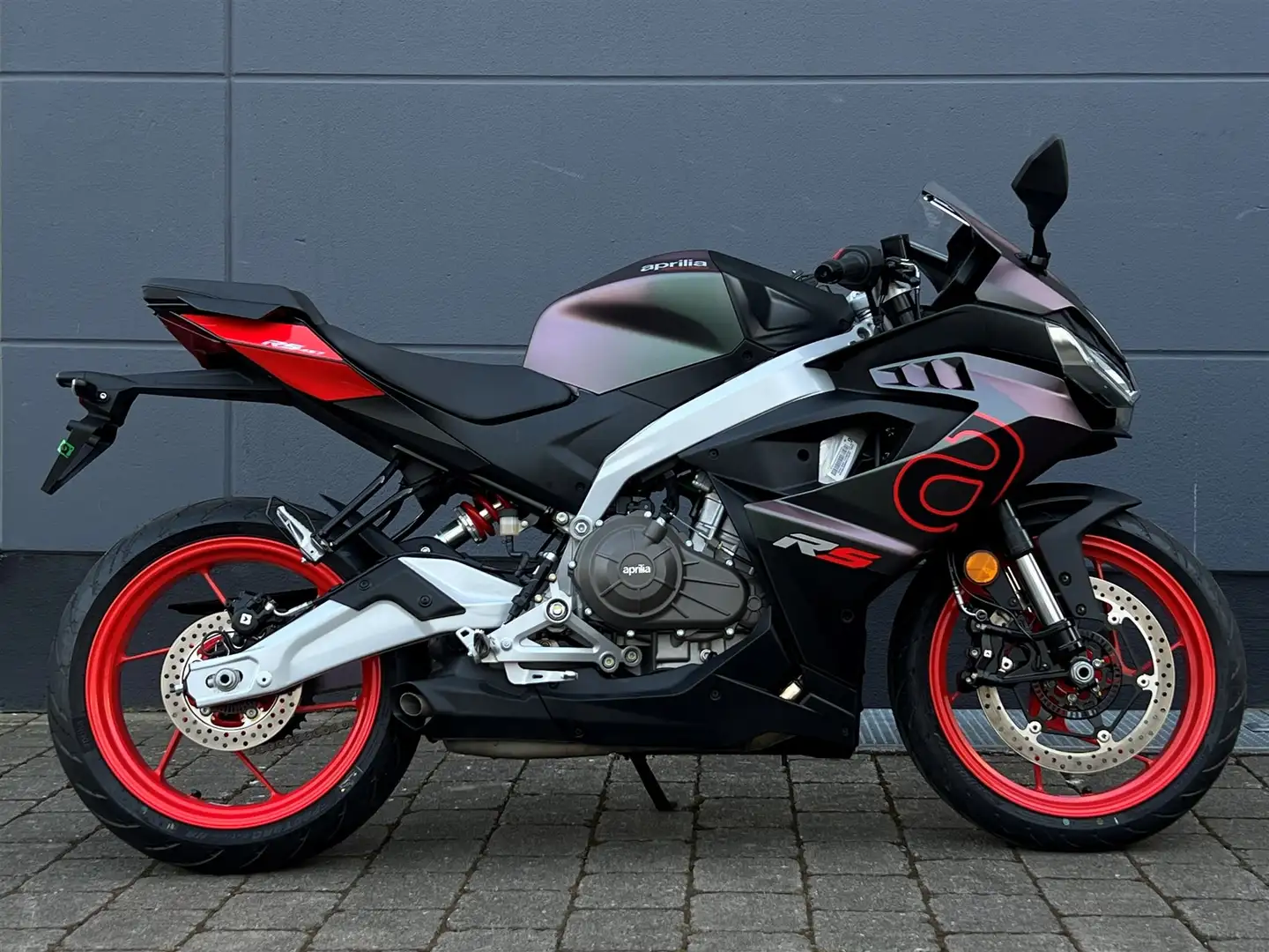 Aprilia RS 457 Modell 2025!!! Schwarz - 1