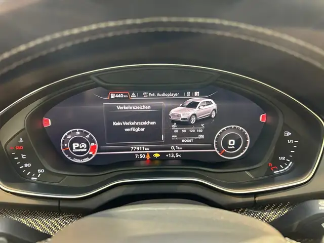Audi SQ5 view 14