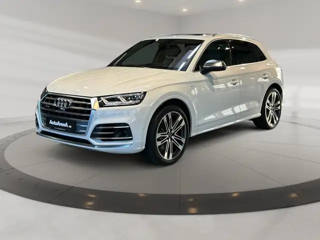 Audi SQ5 view 2