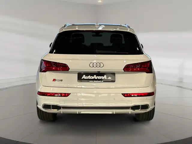 Audi SQ5 view 6