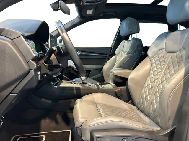 Audi SQ5 view 9