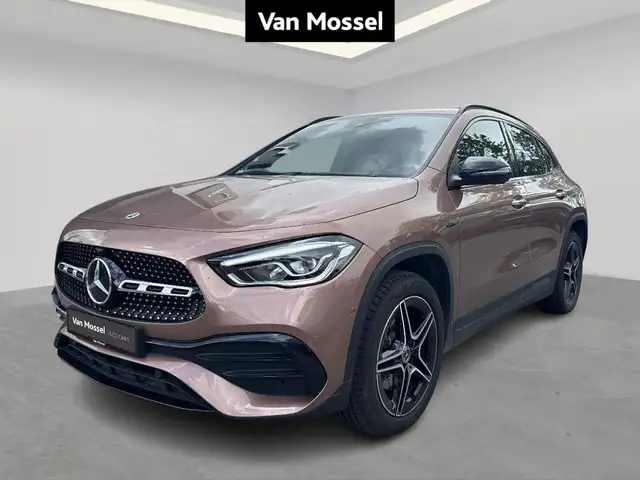 Mercedes-Benz GLA 250 e AMG Line !! ACTIEPRIJS !!