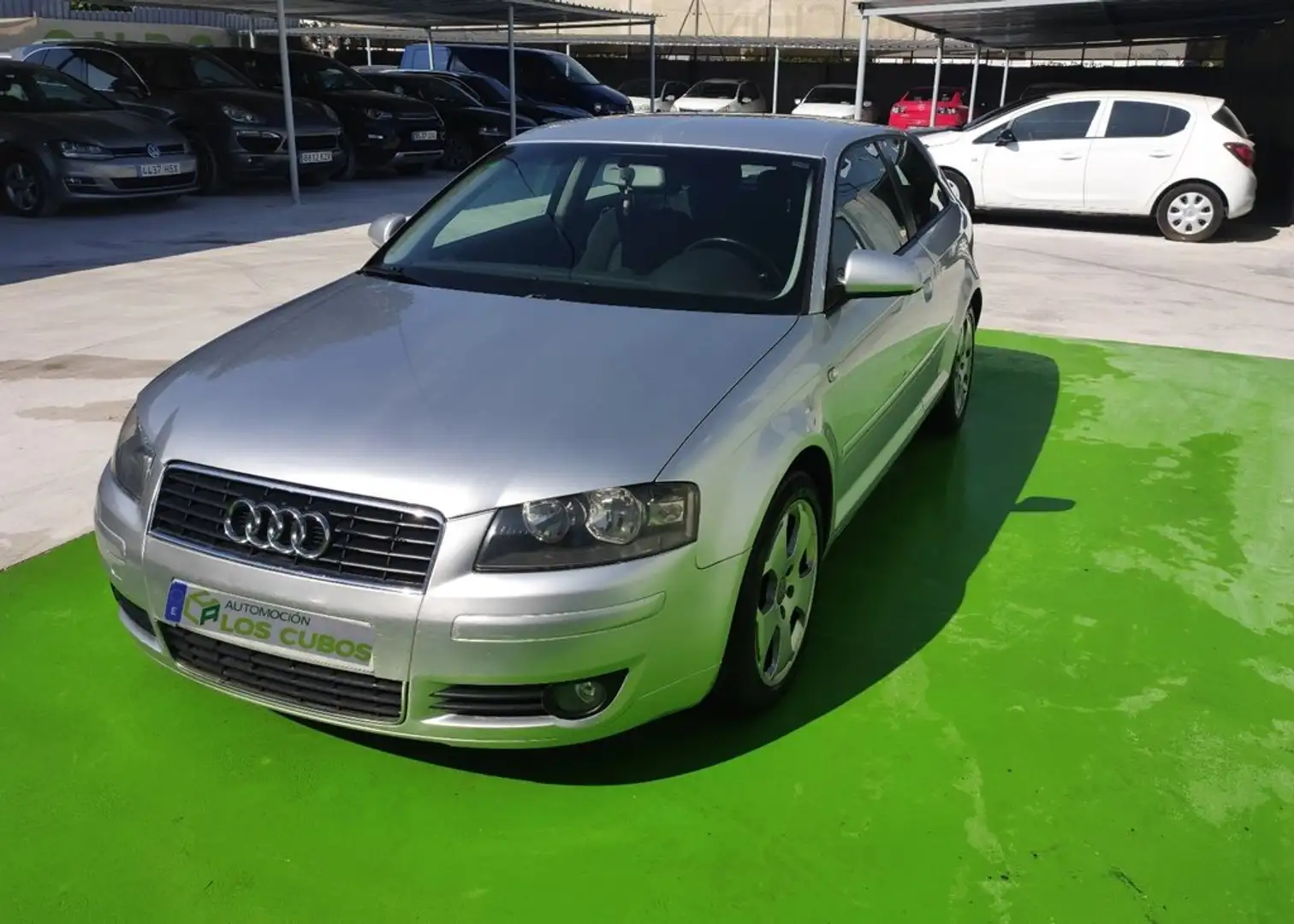 Audi A3 2.0 FSI AMBITION Gris - 2