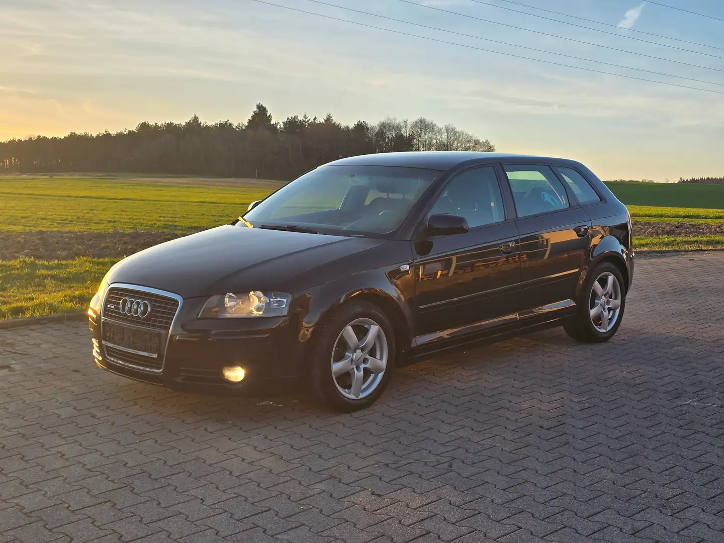 Audi A3 2.0 TDI Ambition quattro (125kW) Schwarz - 1