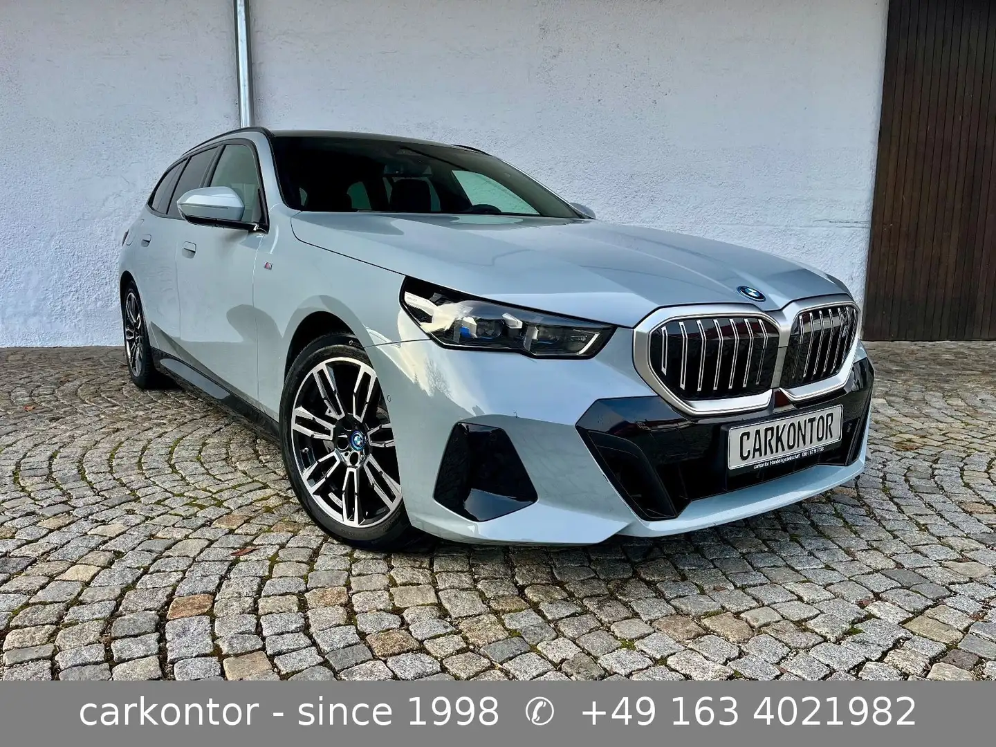 BMW i5 Touring 40 eDrive *M SPORTPAKET*PANO*DAP*2025 Grau - 2
