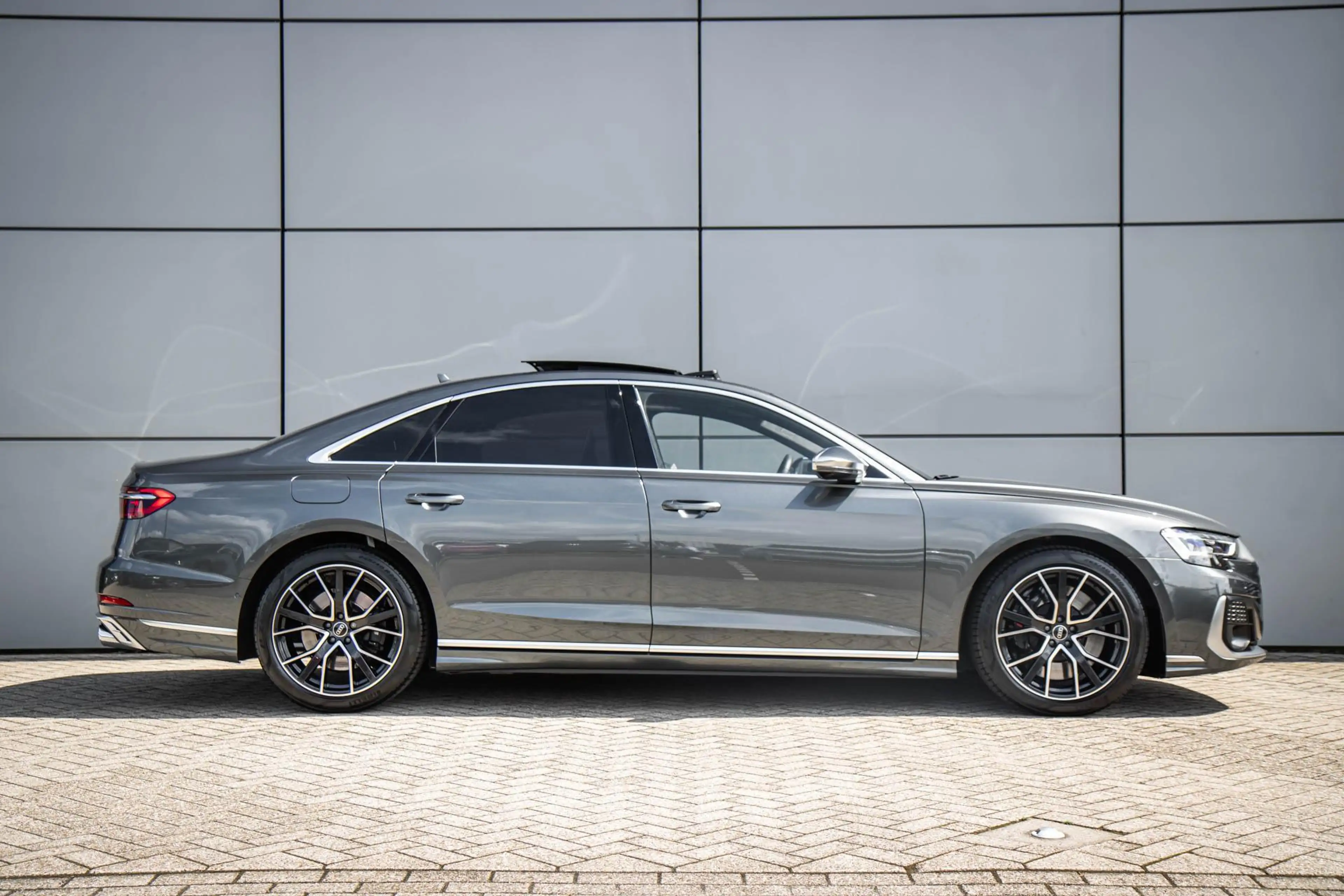 Audi S8 4.0 TFSI 571pk quattro | Panoramadak | B&O | Stoel — photo 3