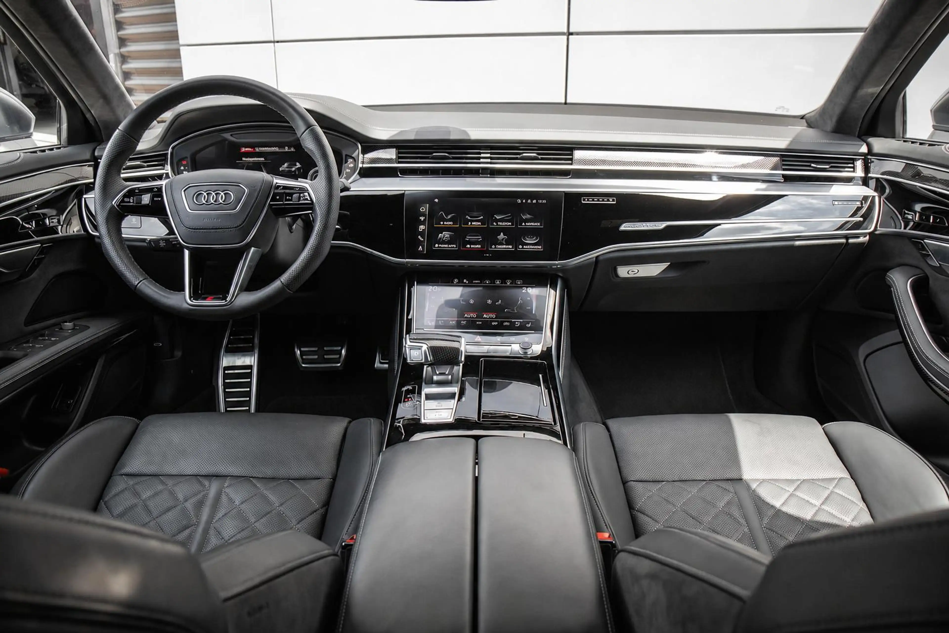 Audi S8 4.0 TFSI 571pk quattro | Panoramadak | B&O | Stoel — photo 5