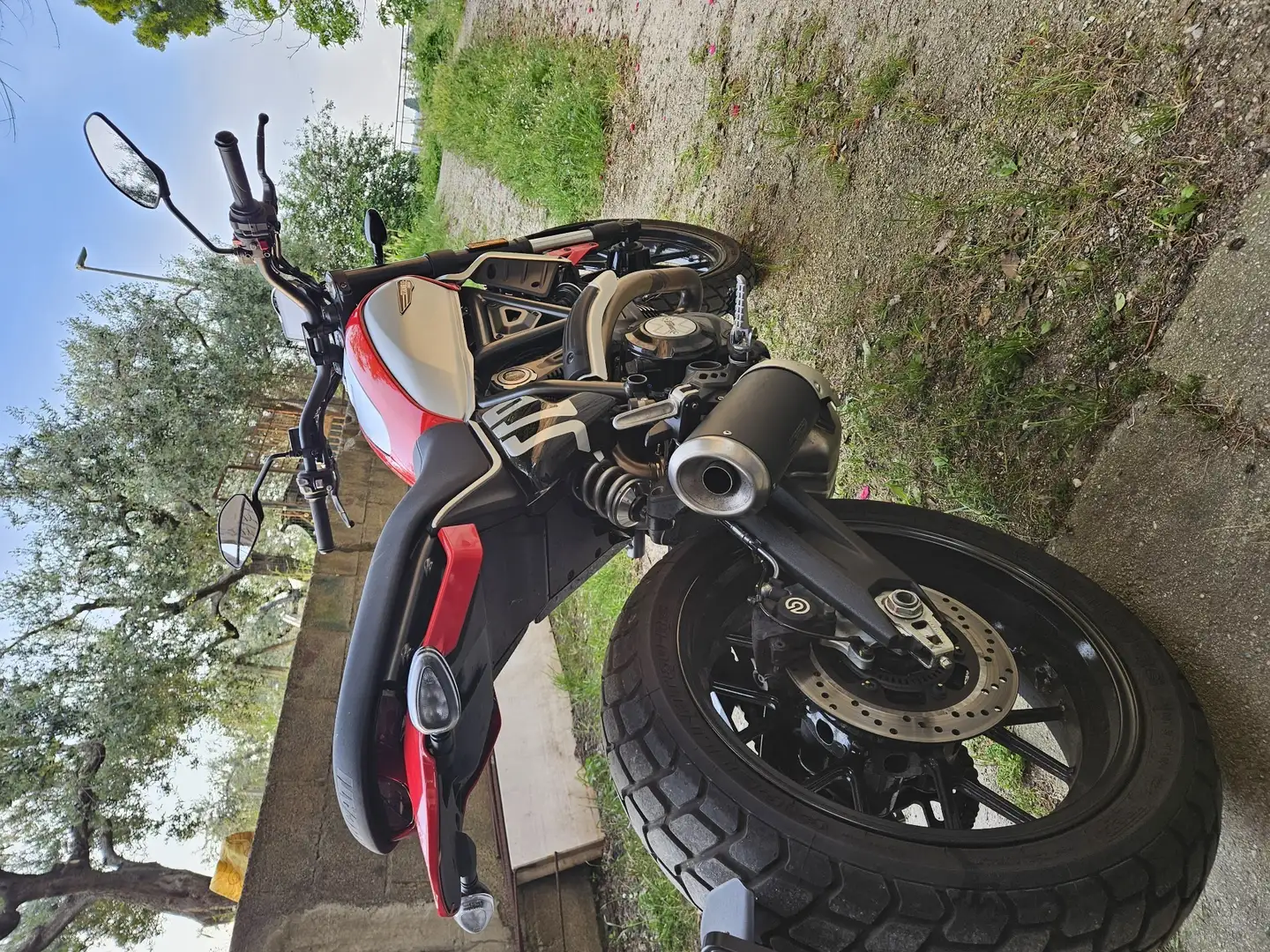 Ducati Scrambler Rosso - 1