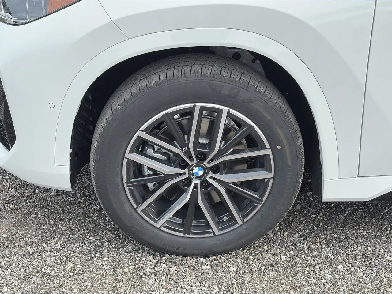 BMW X1 photo BMW X1