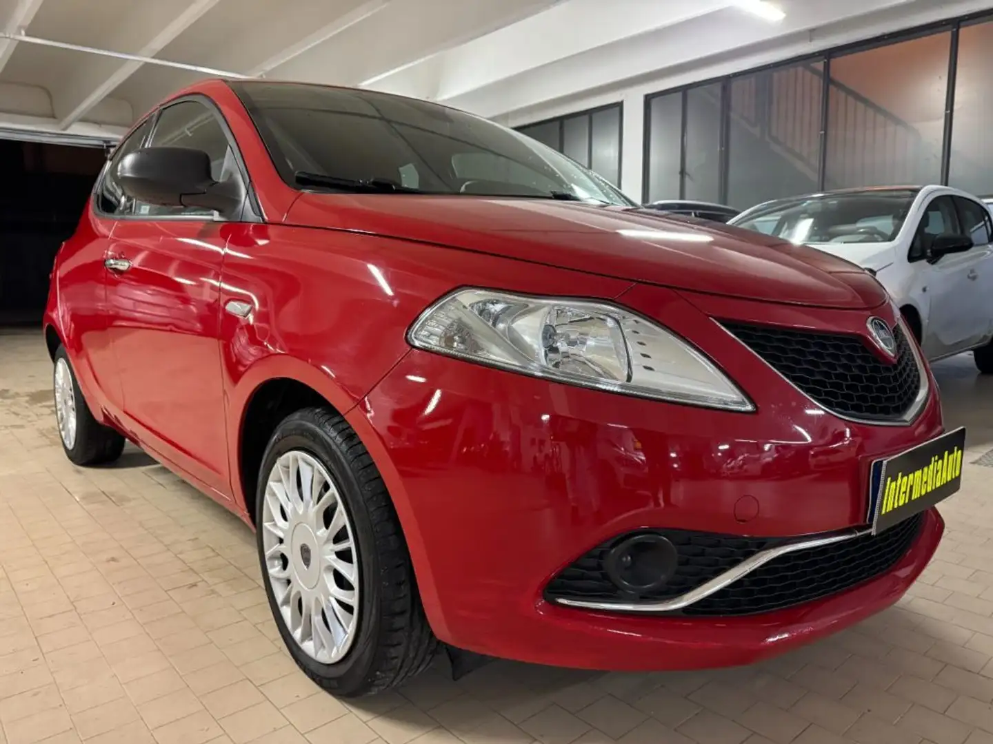 Lancia Ypsilon 1.2 69 CV 5 porte GPL Ecochic Silver Rouge - 1