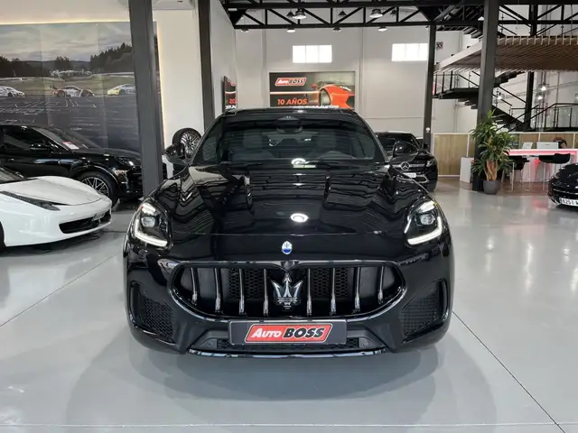 Maserati Grecale view 4