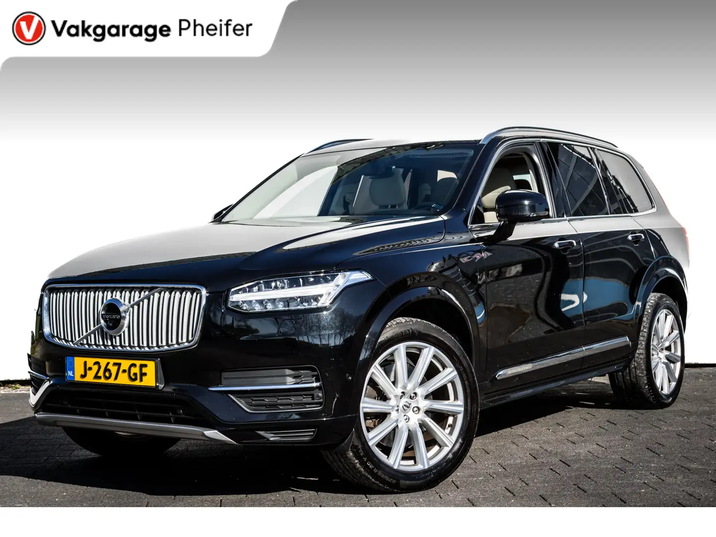 Volvo XC90 2.0 T8 Twin Engine AWD Inscription Luchtvering/ Tr Zwart - 1