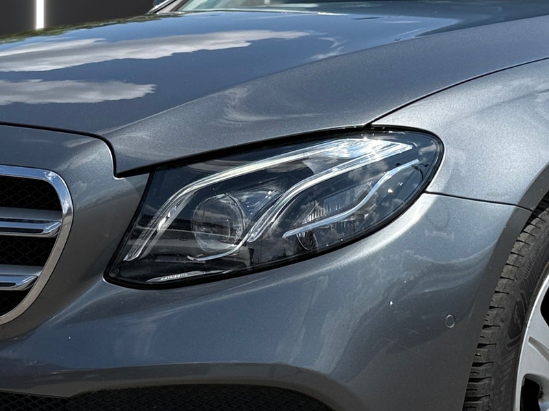 Mercedes-Benz E 220 E220d T-Modell LED Navi Tempomat Teilleder PDC — photo 7