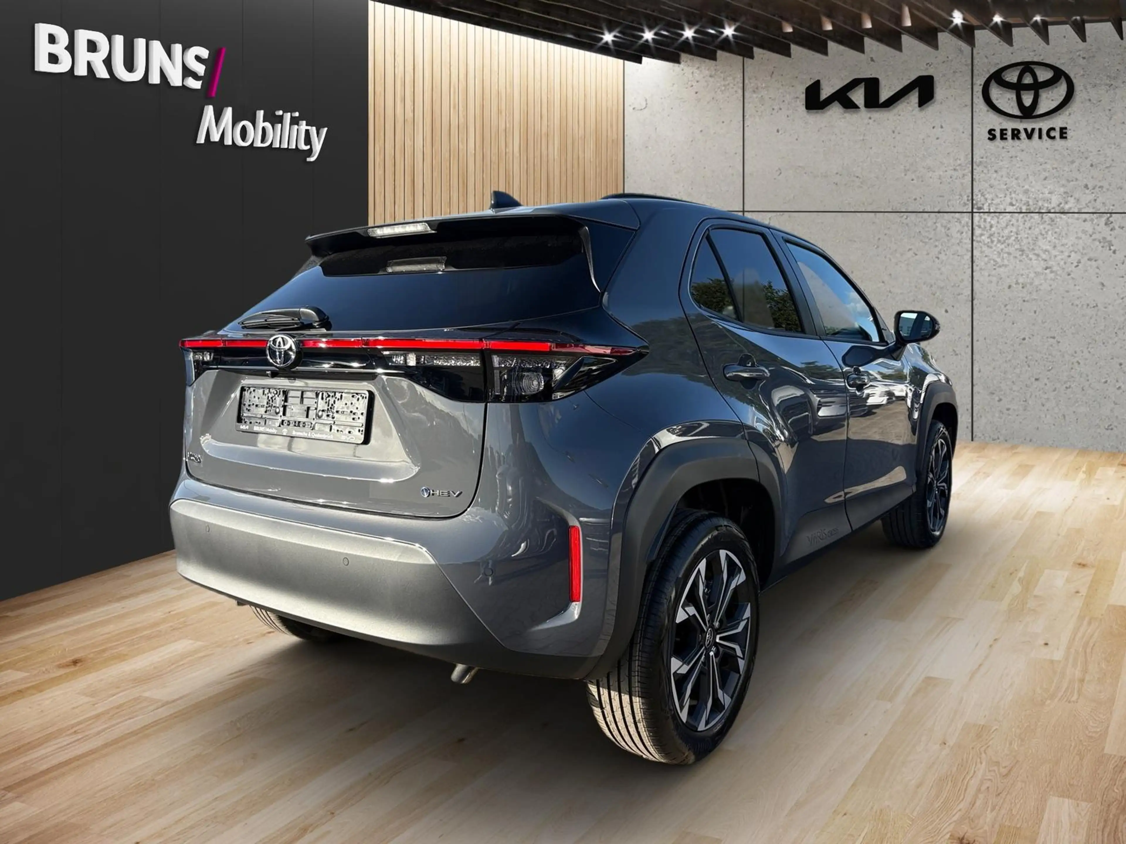 Toyota Yaris Cross 1.5 Hybrid Teamplayer TWW SHZ LHZ PDC — photo 4