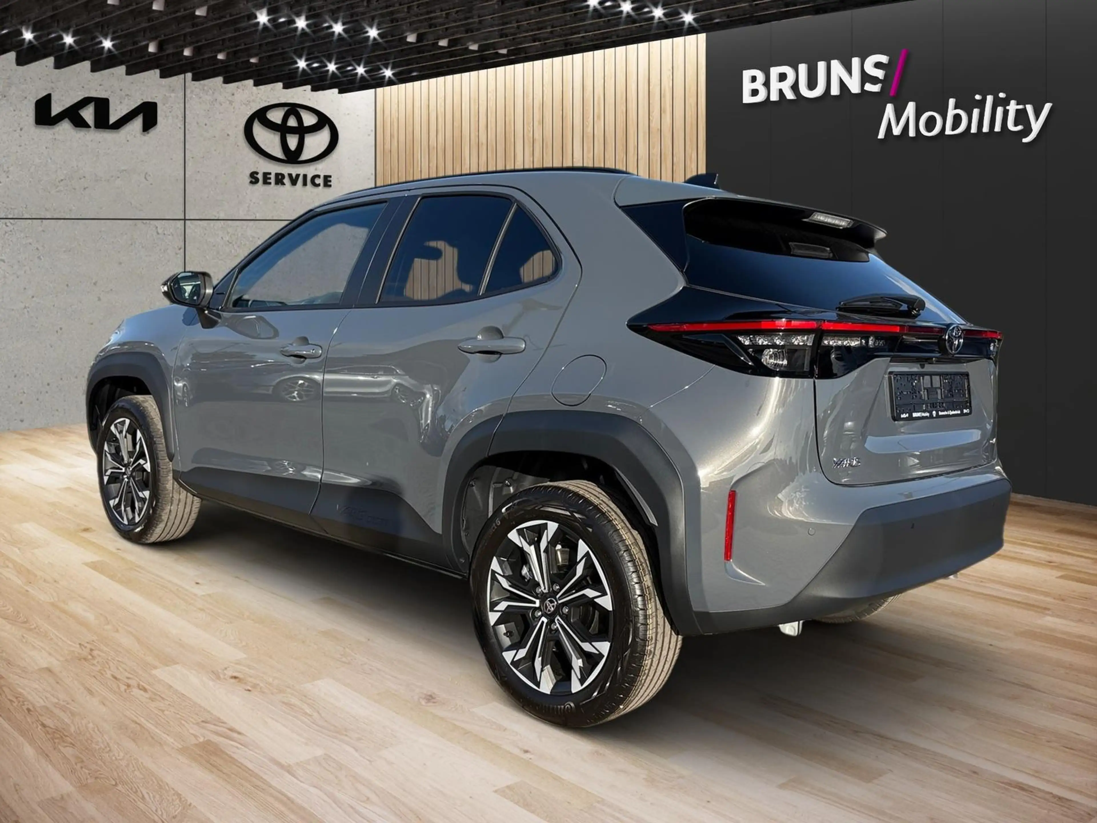 Toyota Yaris Cross 1.5 Hybrid Teamplayer TWW SHZ LHZ PDC — photo 5