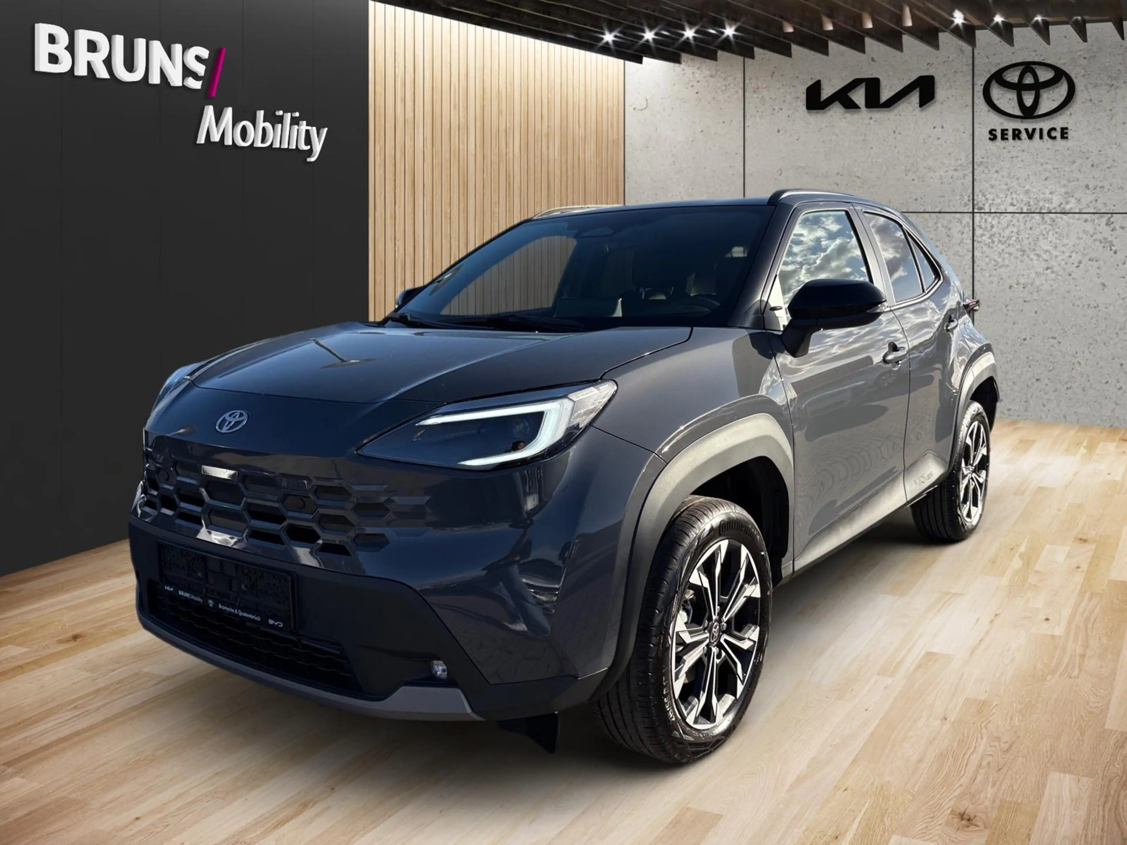 Toyota Yaris Cross 1.5 Hybrid Teamplayer TWW SHZ LHZ PDC — photo 2