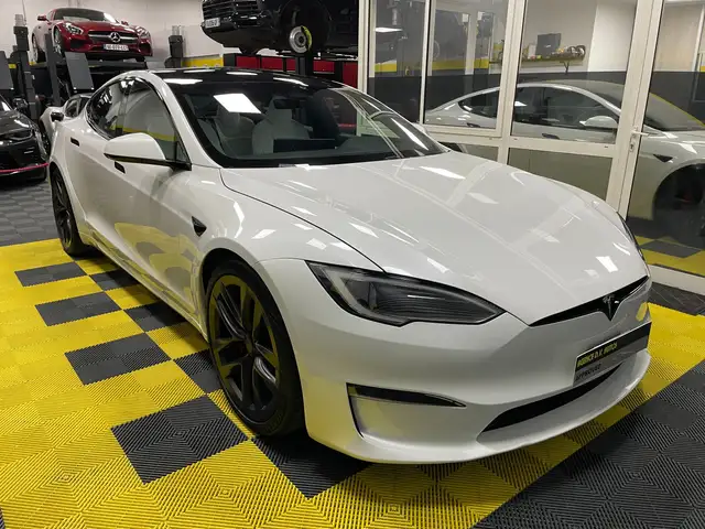Tesla Model S PLAID 1020 CV FREINS CERAMIQUE 322KM/H