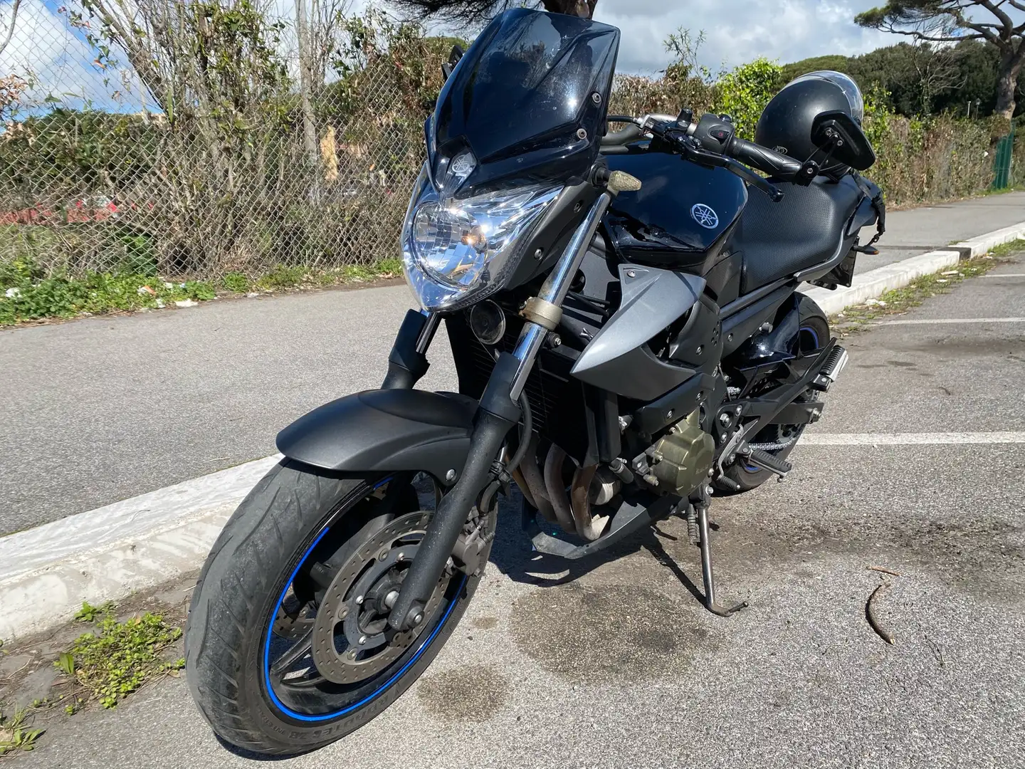 Yamaha XJ 6 Noir - 1