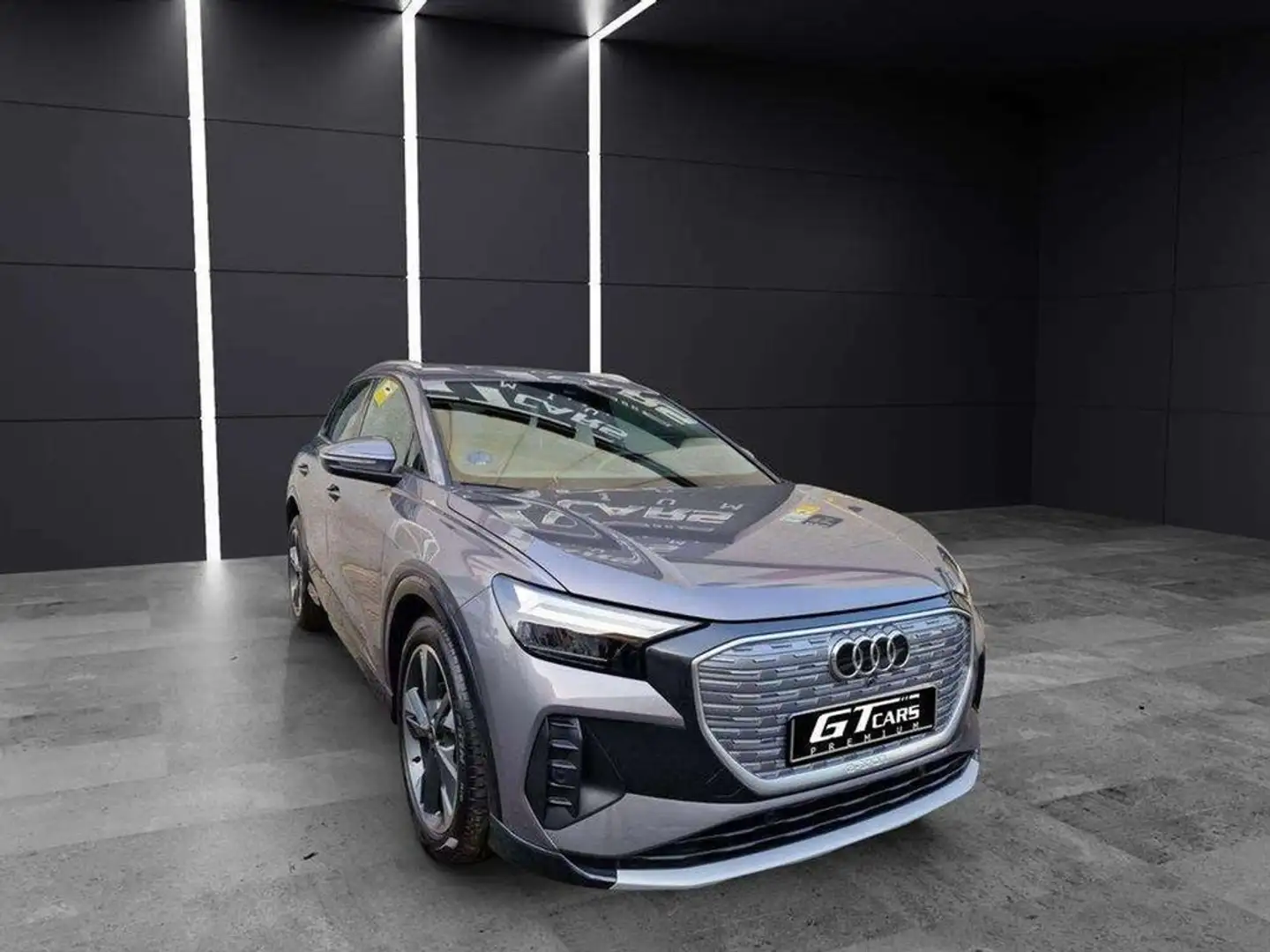 Audi Q4 e-tron ADVANCED 35 Grau - 2