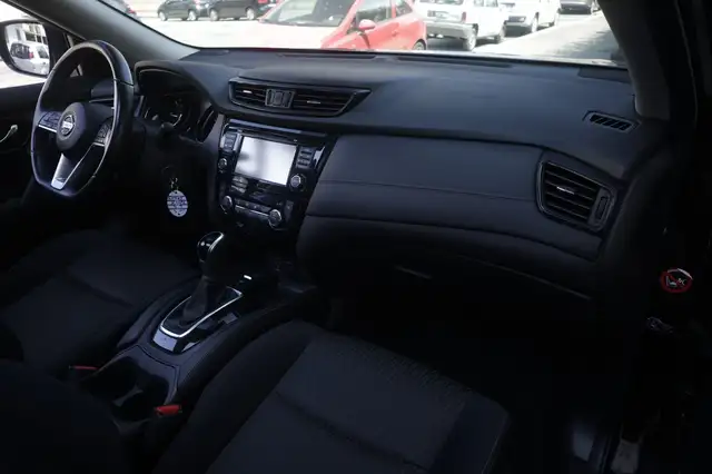 Nissan X-Trail view 10