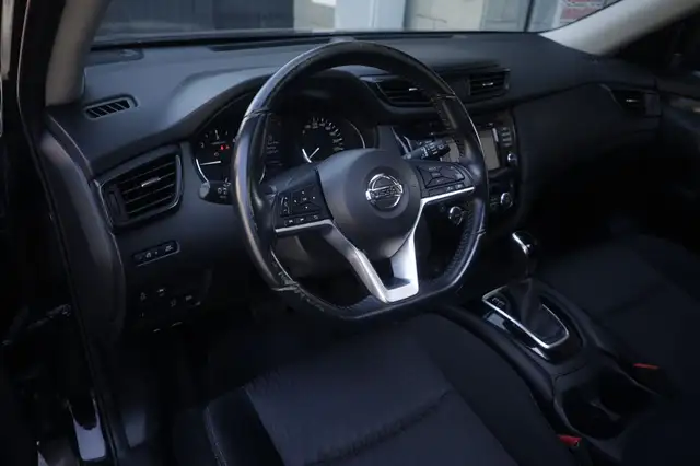 Nissan X-Trail view 16