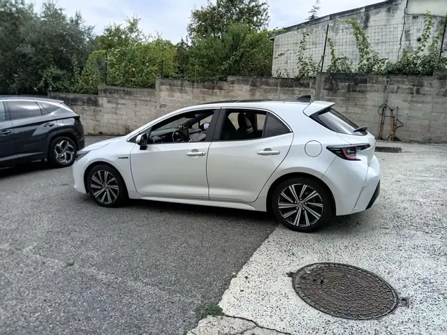 Toyota Corolla view 4