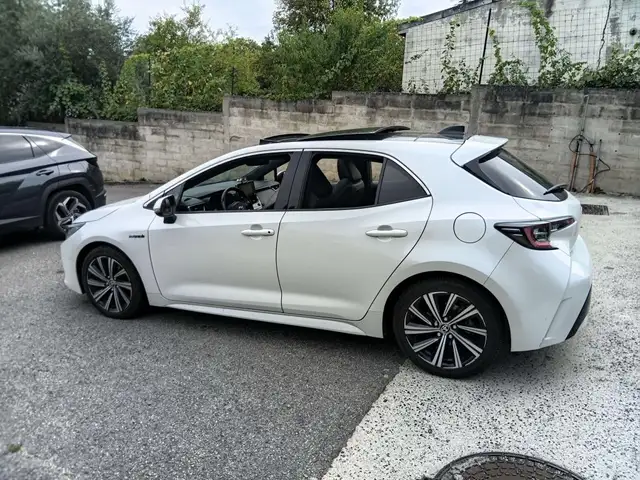 Toyota Corolla view 12