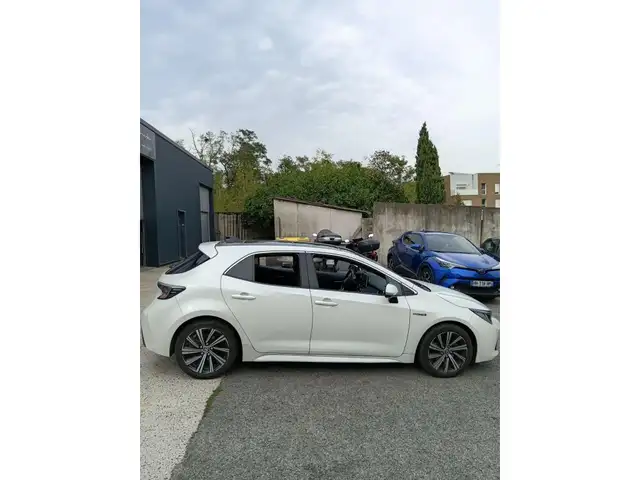 Toyota Corolla view 8