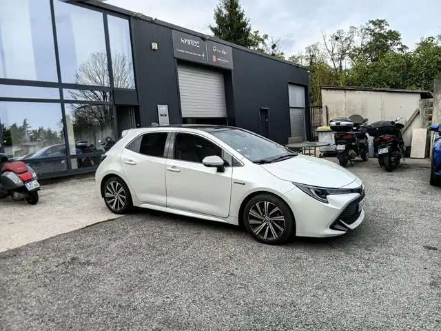 Toyota Corolla view 9