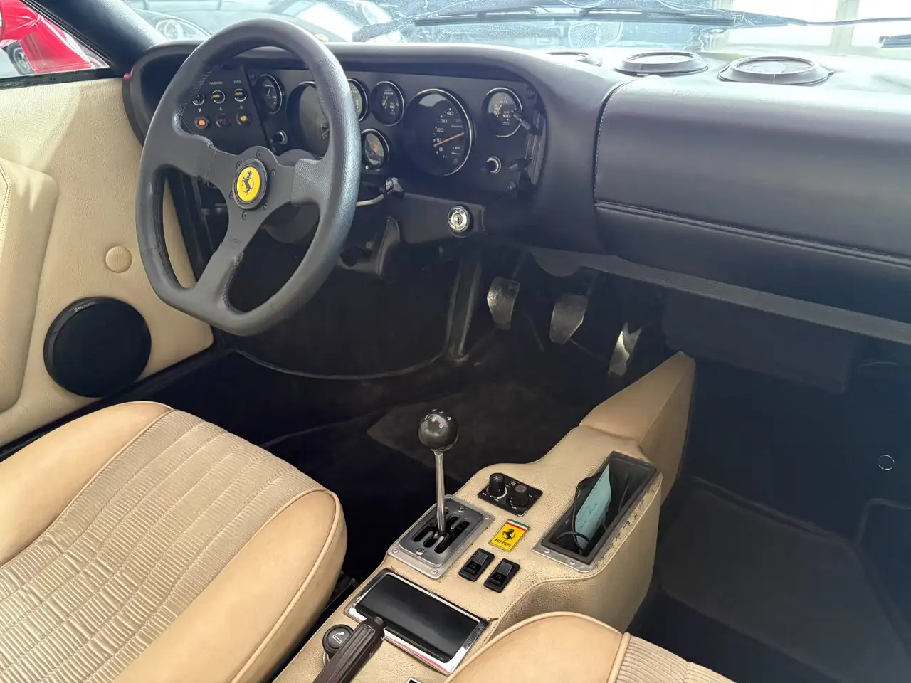 Ferrari 208 GT4, foto 9