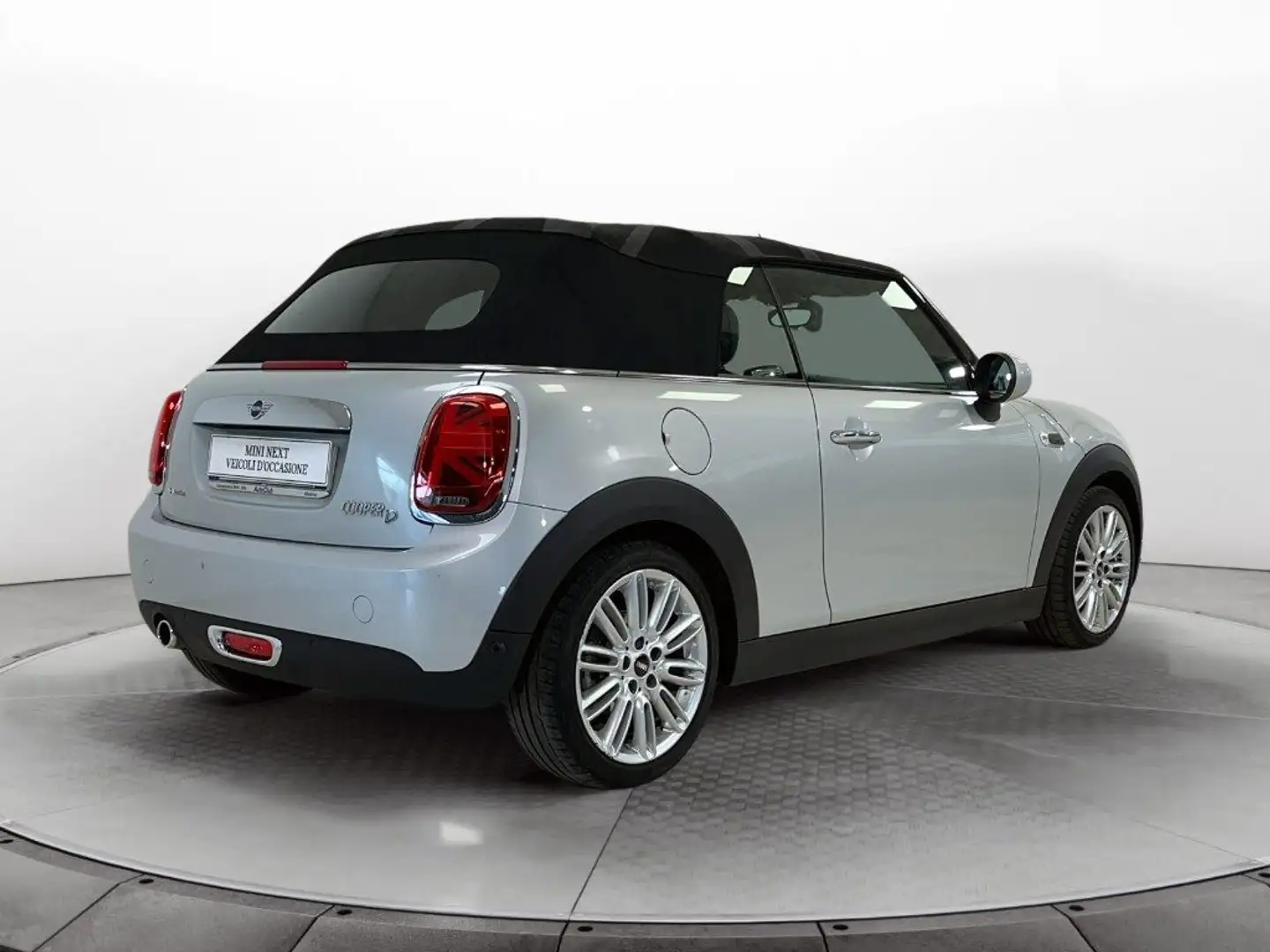 MINI Cooper D Cabrio Silber - 2